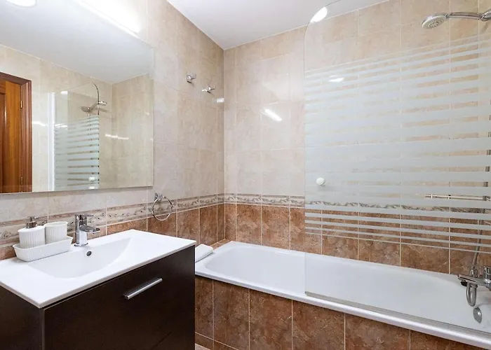 Spacious 3-bedroom In * Málaga