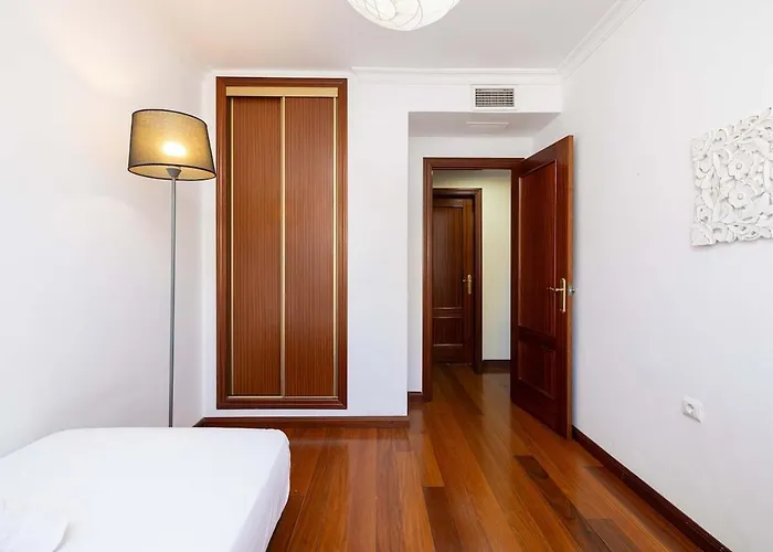 Spacious 3-bedroom In * Málaga