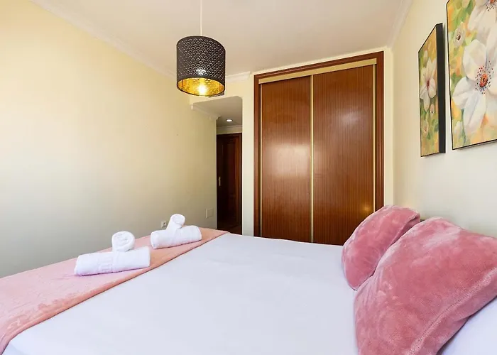 Spacious 3-bedroom In Apartment *